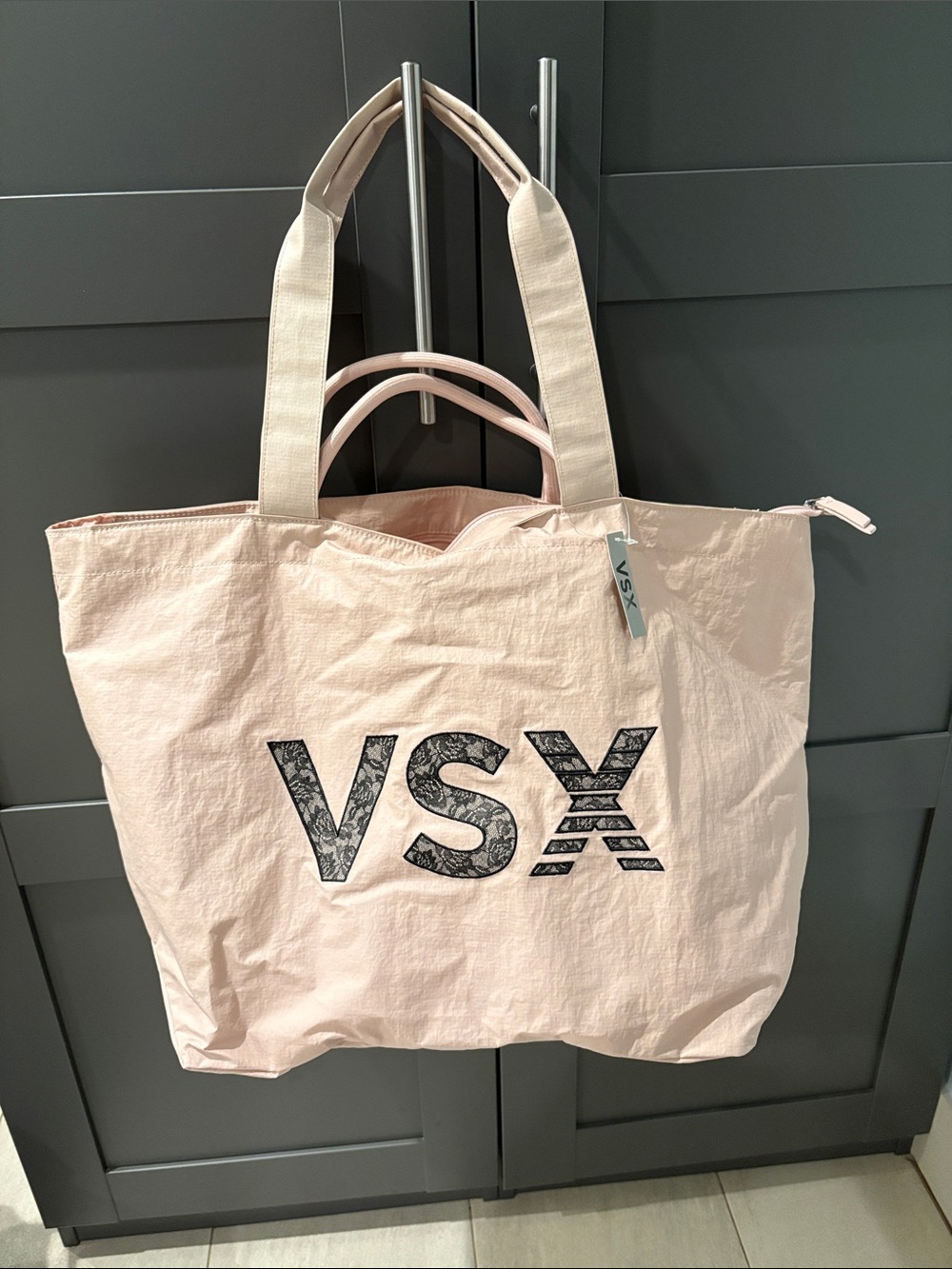 New with Tags Victoria Secret Baby Pink Large Tote/ Travel Bag